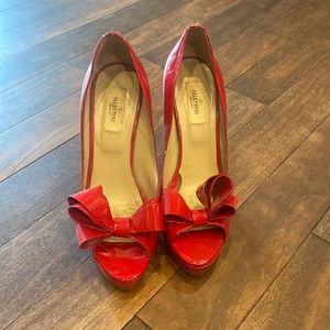 Valentino red patent leather high pumps, open toe with bow
